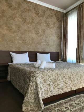 Гостиница Грин Лайм Краснодар Семейный номер с ванной-3